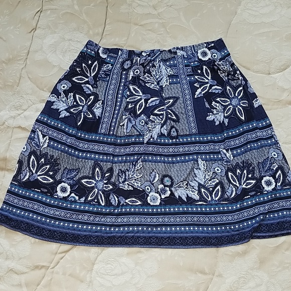 J. Jill Dresses & Skirts - J Jill short boho skirt with pockets